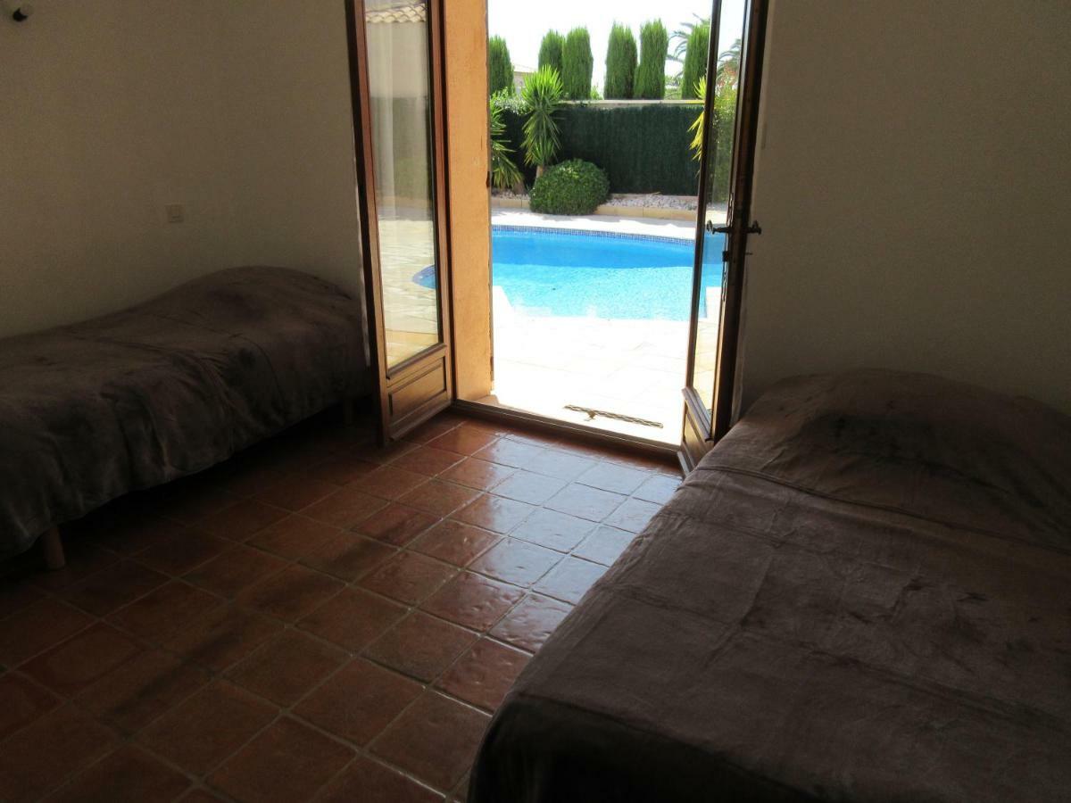 Villa Spacieuse, Climatisation, Piscine, Jardin Paysage, Proche Mer แซ็งต์-ซีร์-ซูร์-แมร์ ภายนอก รูปภาพ