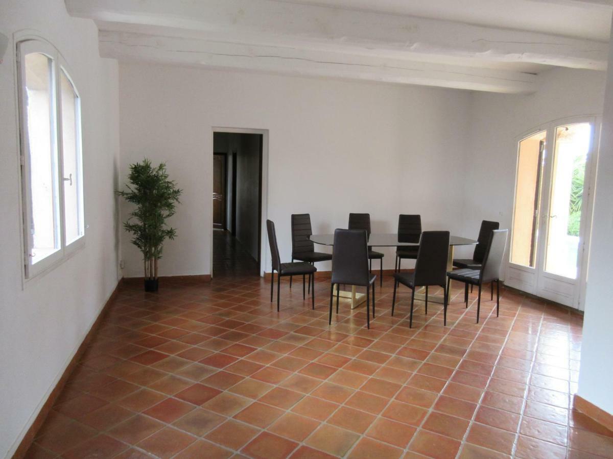 Villa Spacieuse, Climatisation, Piscine, Jardin Paysage, Proche Mer แซ็งต์-ซีร์-ซูร์-แมร์ ภายนอก รูปภาพ